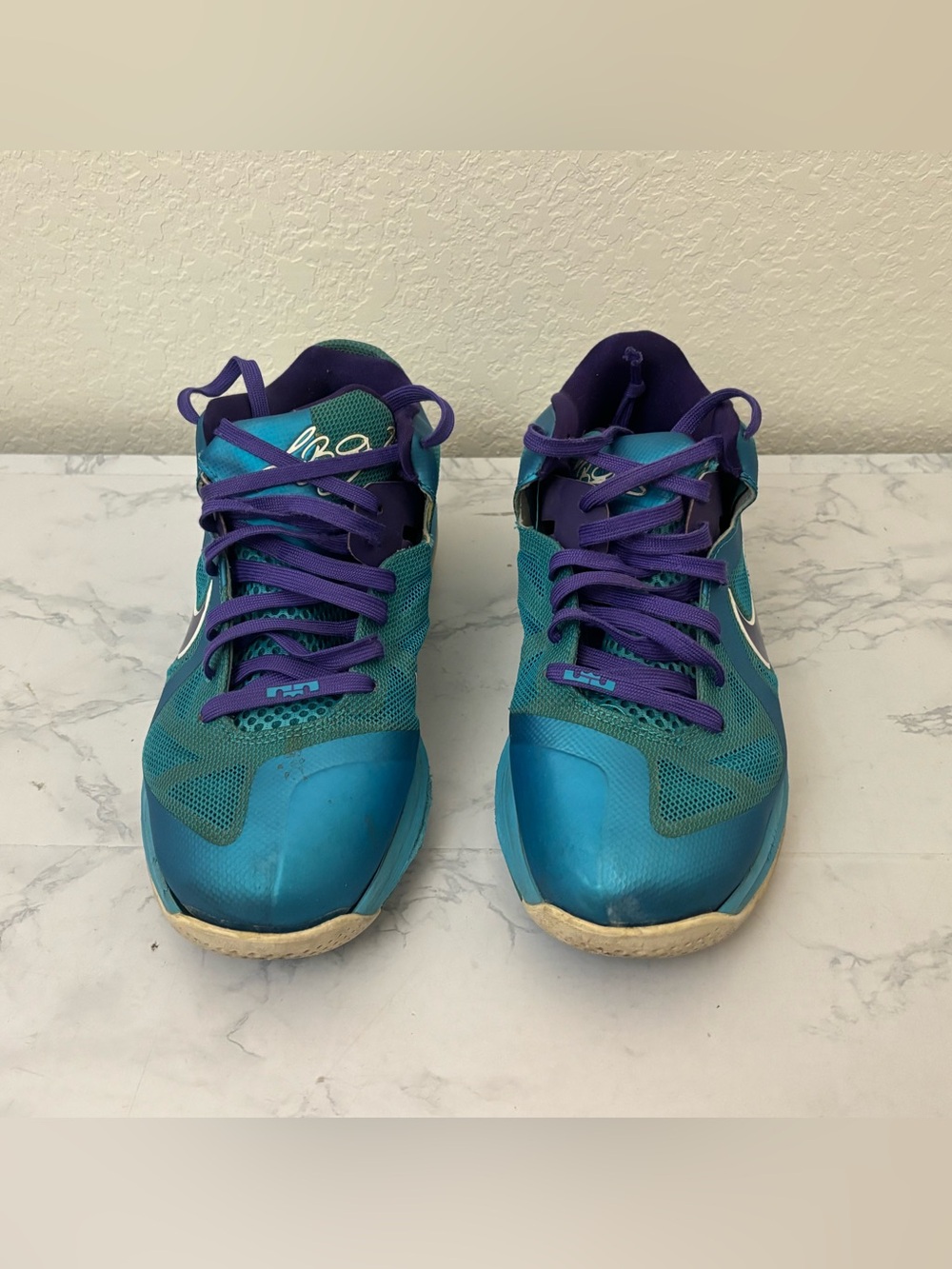 Nike LeBron 9 Low Summit Lake Hornets Sz 10.5 Good Condition